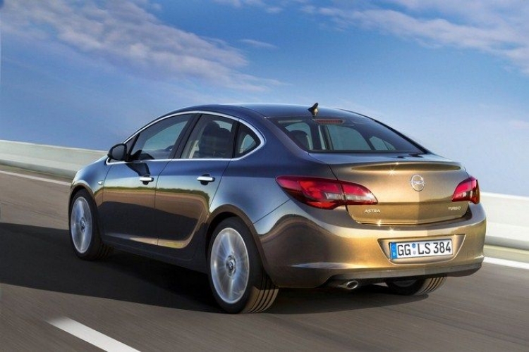 Opel_Astra_sedan_2 Opel_Astra_sedan_2