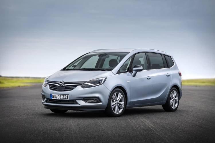 Opel_Zafira_2016_00068