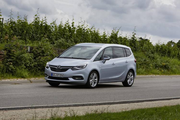 Opel_Zafira_2016_mdm_00005