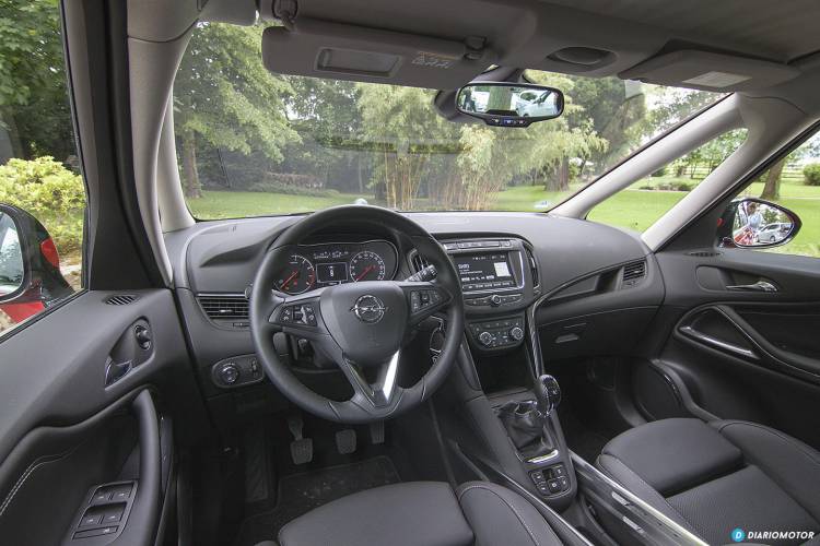 Opel_Zafira_2016_mdm_00016