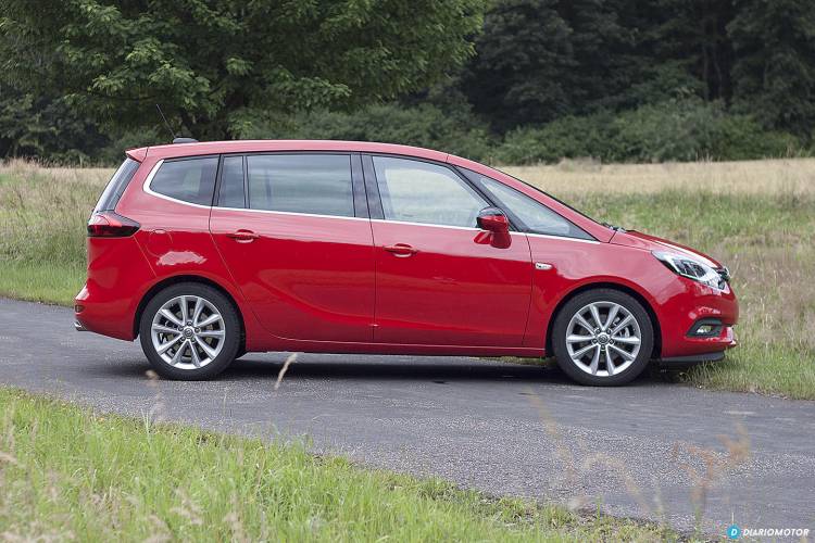 Opel_Zafira_2016_mdm_00027