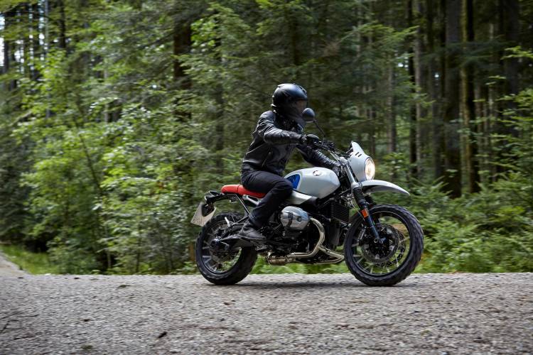 P90235413_highRes_the-new-bmw-r-ninet-