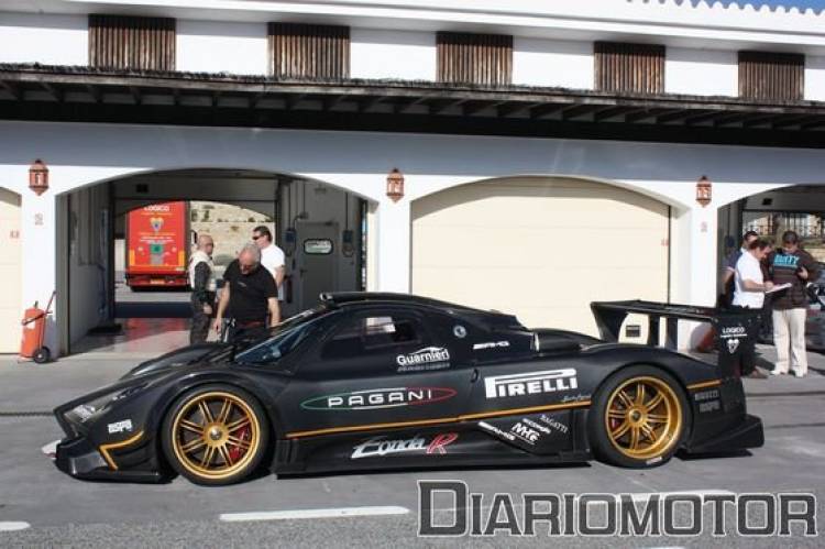 Circuito zonda : Presentación del pagani zonda r en el circuito de ascari