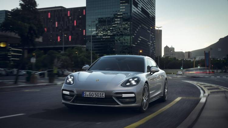 Porsche Panamera Turbo S E-Hybrid_4