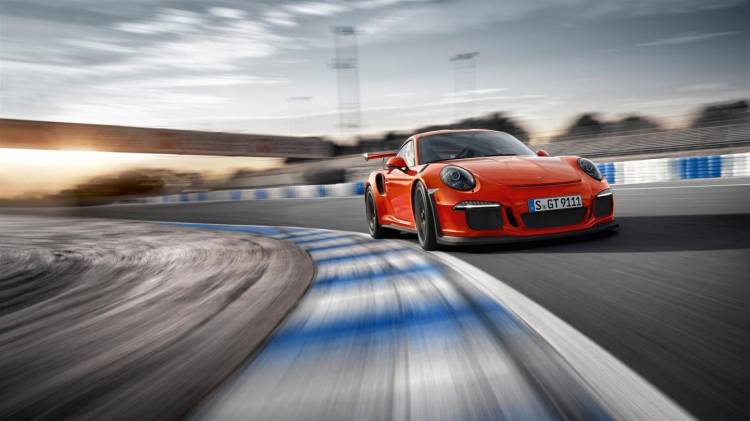 Porsche_911_GT3_RS_galeria_DM_21