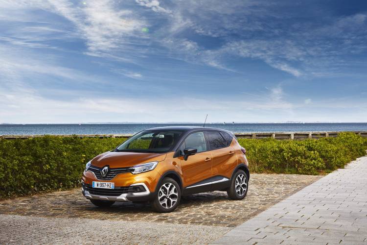 Renault_Captur_2017_00032_750x.jpg