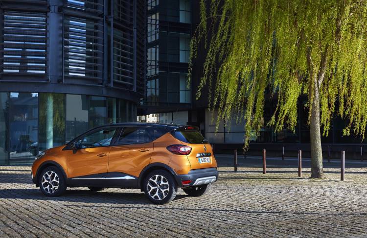 Renault_Captur_2017_00036_750x.jpg