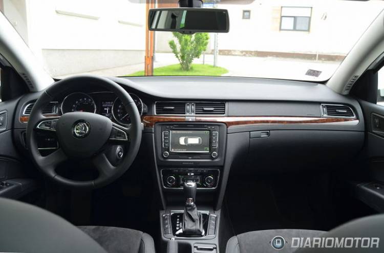 Skoda_Superb_presentacion_Viena_2013_30