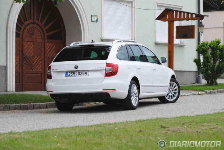 Skoda_Superb_presentacion_Viena_2013_5