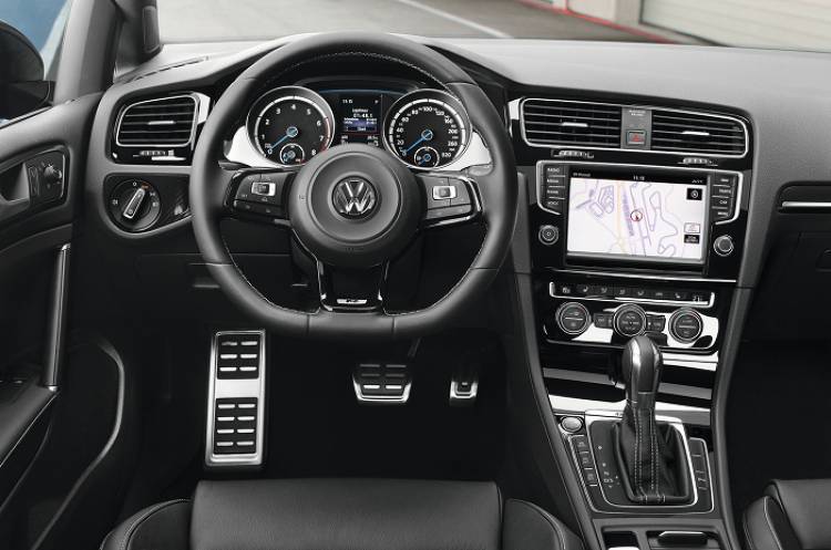 Volkswagen_Golf_R_1280_DM_Frankfurt_22