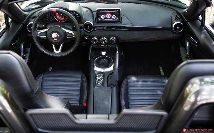 abarth-124-spider-vs-mazda-mx-5-rf-003-mapdm