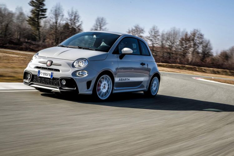 Abarth 595 Esseesse 2019 11 Abarth 595 Esseesse 2019 11