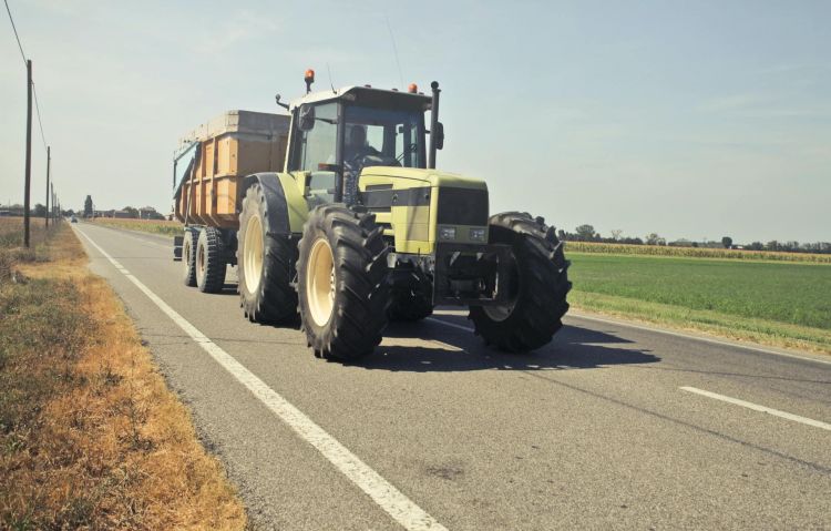 Adelantar Linea Continua Tractor 02 Adelantar Linea Continua Tractor 02