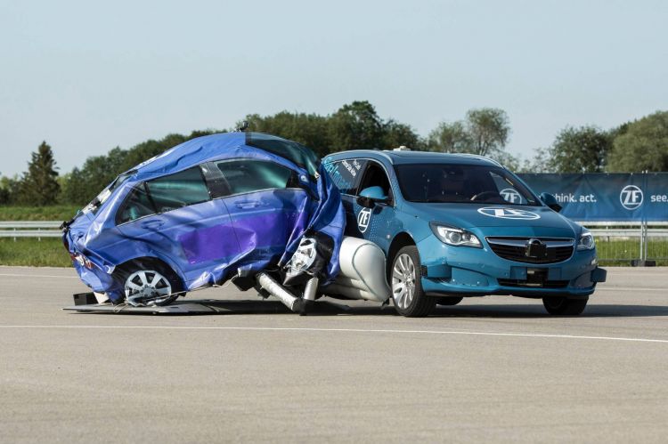 Airbag Carroceria Coche Zf 0619 01 Airbag Carroceria Coche Zf 0619 01