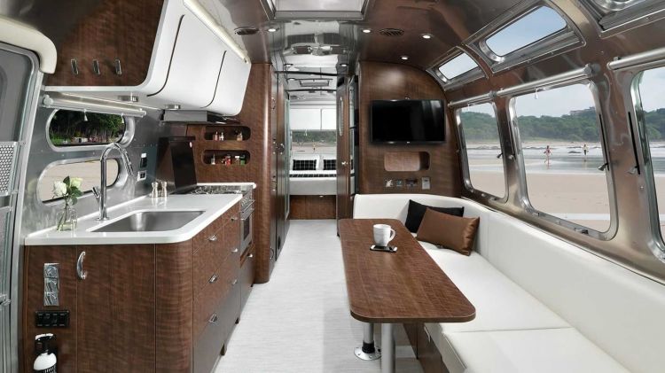 Airstream Globetrotter 30 0919 006 Airstream Globetrotter 30 0919 006