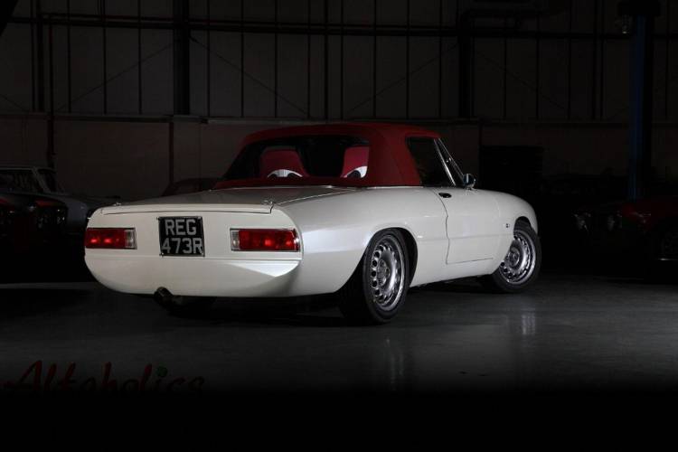 alfa-romeo-r-spider-alfaholics-3_750x.jpg