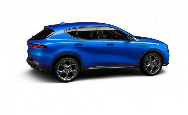 Alfa Romeo Tonale 2022 Veloce Azul Lateral Fondo Blanco