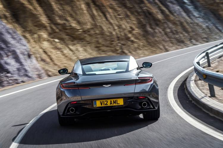 aston-martin-db11-2016-17_750x.jpg