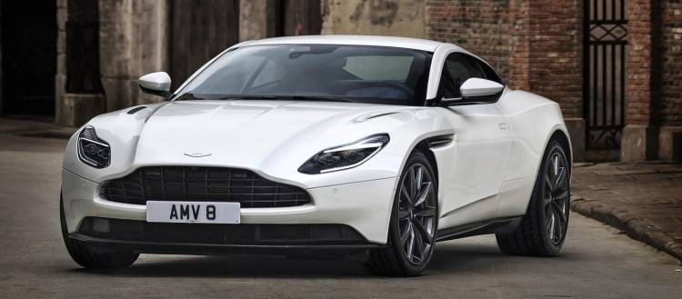 aston-martin-db11-v8-0617-023
