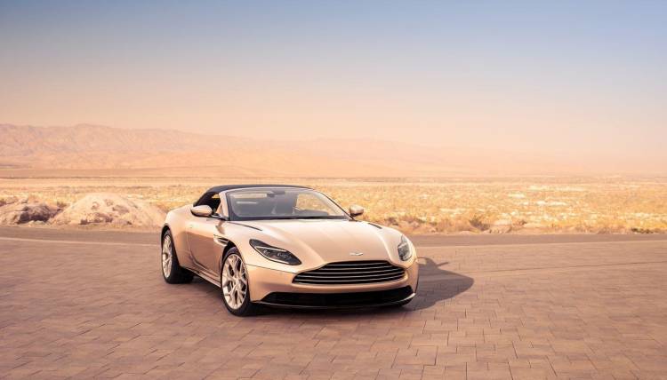 aston-martin-db11-volante-25_750x.jpg