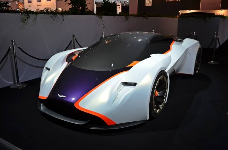 aston-martin-dp100-220415-001 aston-martin-dp100-220415-001