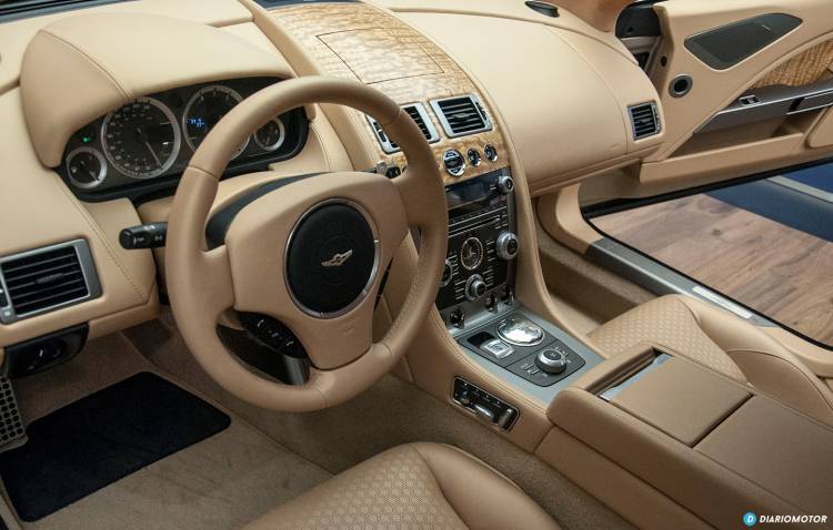aston-martin-lagonda-taraf-ginebra-2015-mdm-02-1440px
