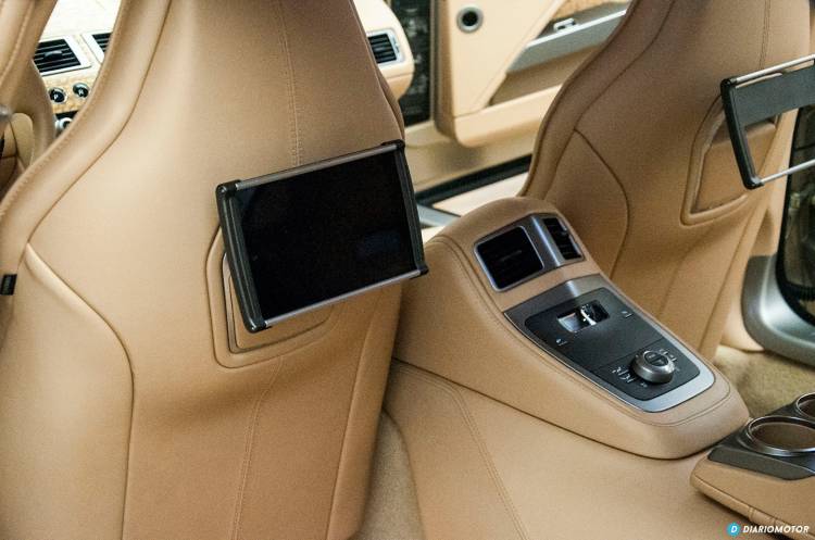 aston-martin-lagonda-taraf-ginebra-2015-mdm-05-1440px