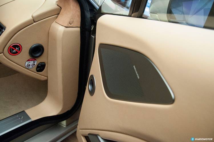 aston-martin-lagonda-taraf-ginebra-2015-mdm-10-1440px