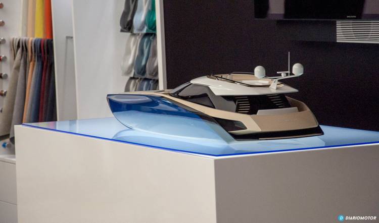aston-martin-lagonda-taraf-ginebra-2015-mdm-25-1440px