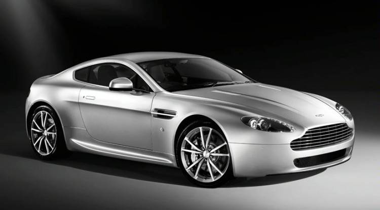 Aston Martin V8 Vantage 2010 Aston Martin V8 Vantage 2010