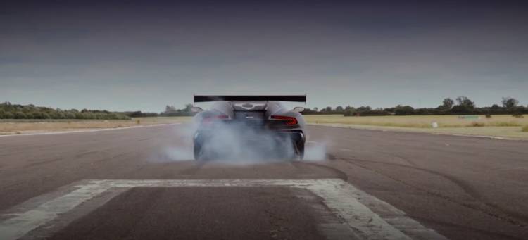 aston-martin-vulcan-video-aceleracion aston-martin-vulcan-video-aceleracion