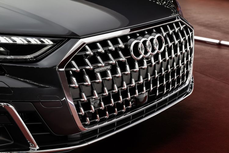audi-a8-2022-restyling-36-6180e2848f39b_750x.jpg