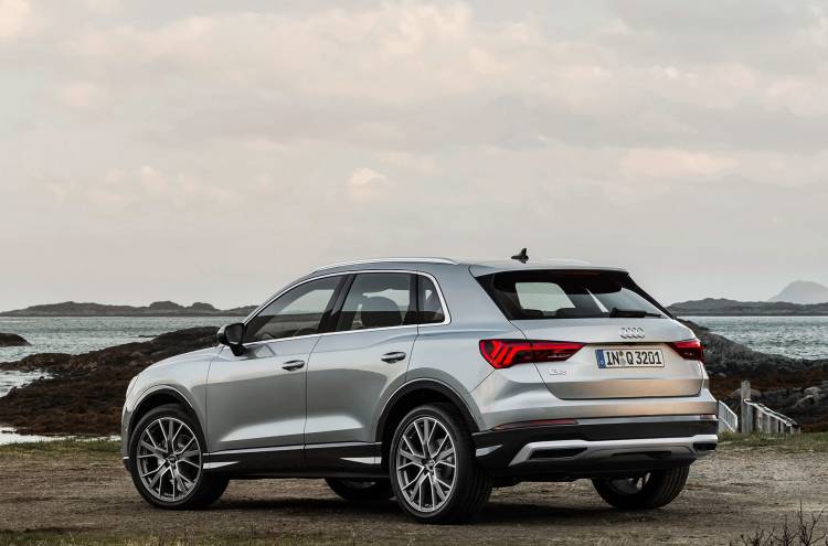 audi-q3-2018-09_750x.jpg