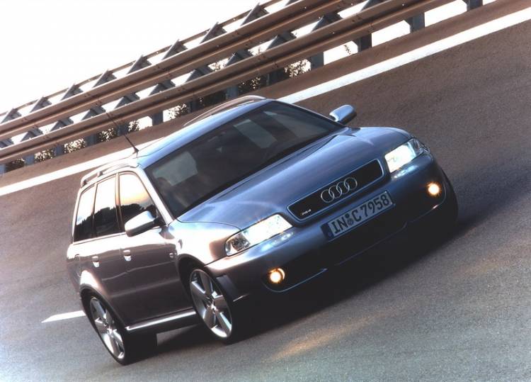Audi RS4 Avant 2000 Audi RS4 Avant 2000