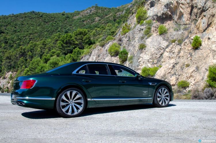 Bentley Flying Spur Hybrid 2022 Test Dcd 48