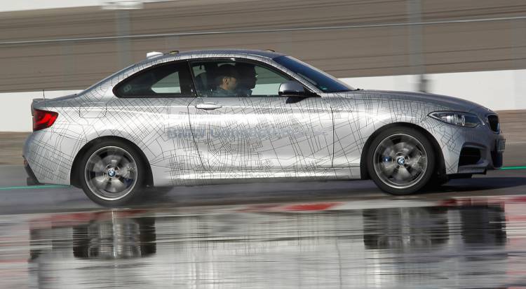 bmw-drifting-sin-conductor-01-1440px