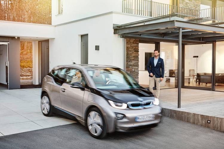 bmw-gesture-control-parking-06