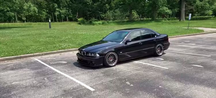 Este M5 E39 tiene más de 650.000