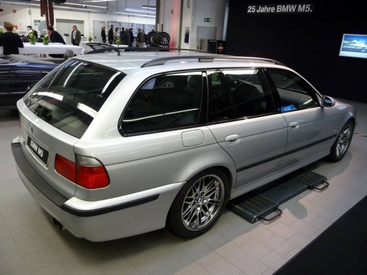 bmw-m5-e39-touring-1 bmw-m5-e39-touring-1