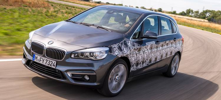 bmw-serie-2-active-tourer-plug-in-hybrid-prototype-2015-10-1440px