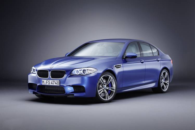 BMW M5 2011