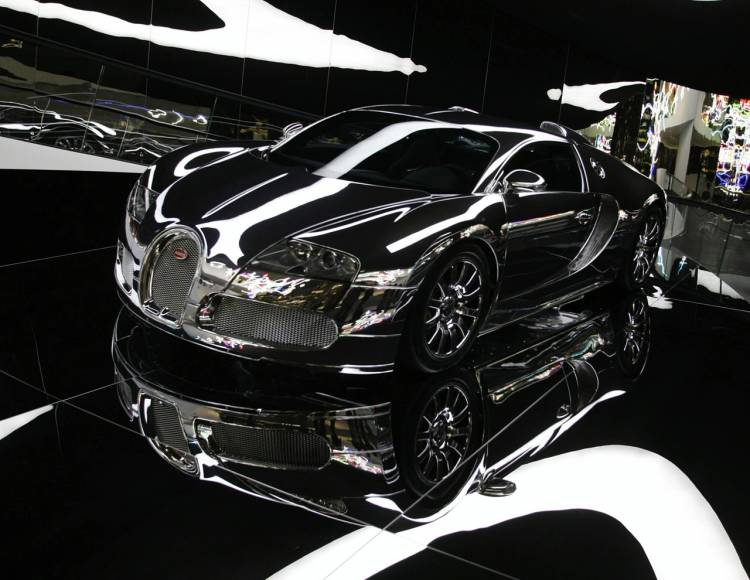 Bugatti Veyron con acabado de espejo