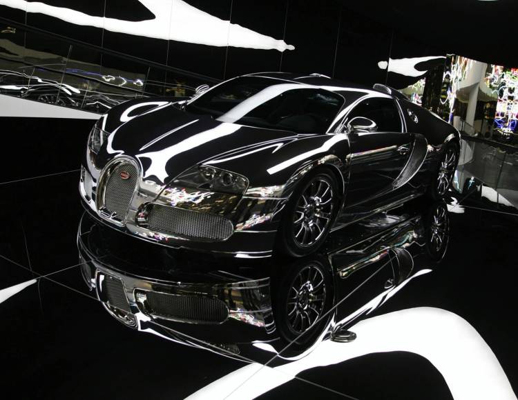 Bugatti Veyron con acabado de espejo Bugatti Veyron con acabado de espejo