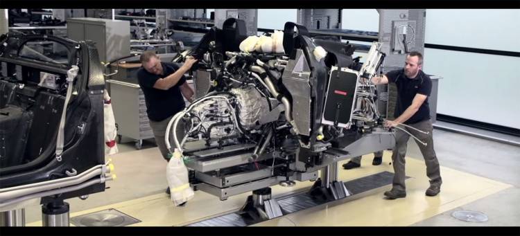bugatti-veyron-la-finale-video-fabrica-1440px bugatti-veyron-la-finale-video-fabrica-1440px