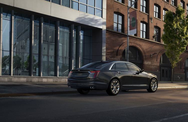 cadillac_ct6_v_sportr_8_750x.jpg