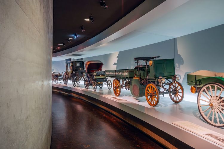 Daimler Motor Lastwagen Von 1898: 1,25 Tonnen Nutzlast Mit Nur 4,1 Kw (5,6 Ps) Daimler Motorised Truck From 1898: 1.25 Tonne Payload With Just 4.1 Kw (5.6 Hp)