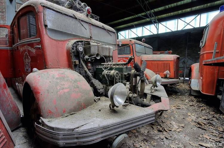 camiones-bomberos-abandonados-francia-autoblog-14