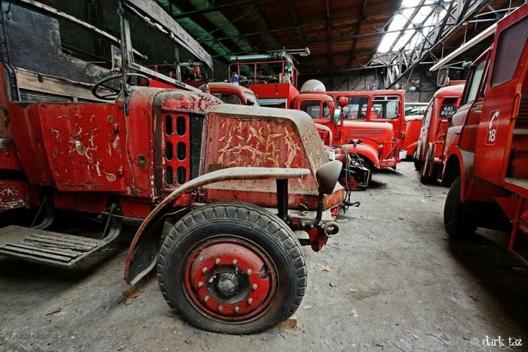 camiones-bomberos-abandonados-francia-autoblog-4