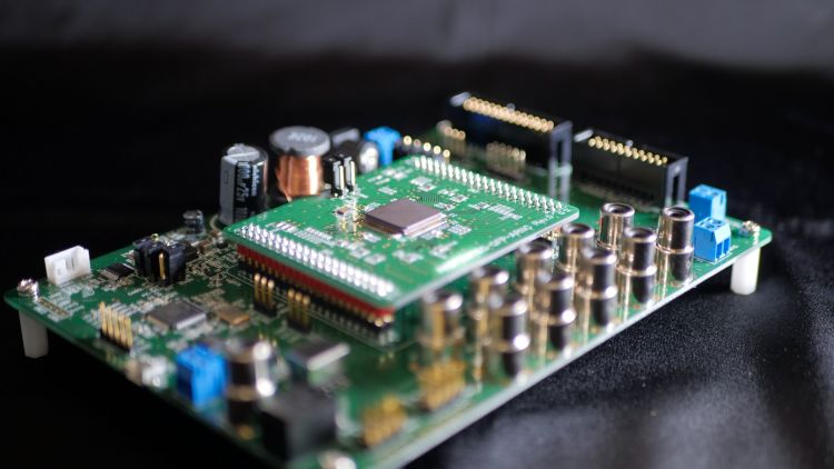 Cancelacion De Ruido Coche Electrico Asahi Silentium Semiconductor