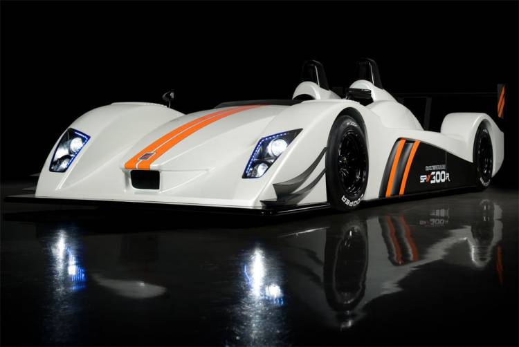caterham-lola-sp-300r-1 caterham-lola-sp-300r-1